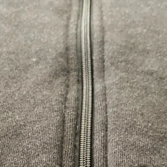 Champion Heavy Hoodie & Beanie Combination. Like new. Size Small. - Picture 5 of 8